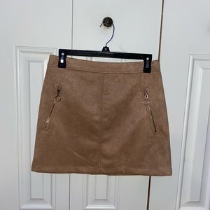 ⚡️Suede Tan Skirt with Zippers
